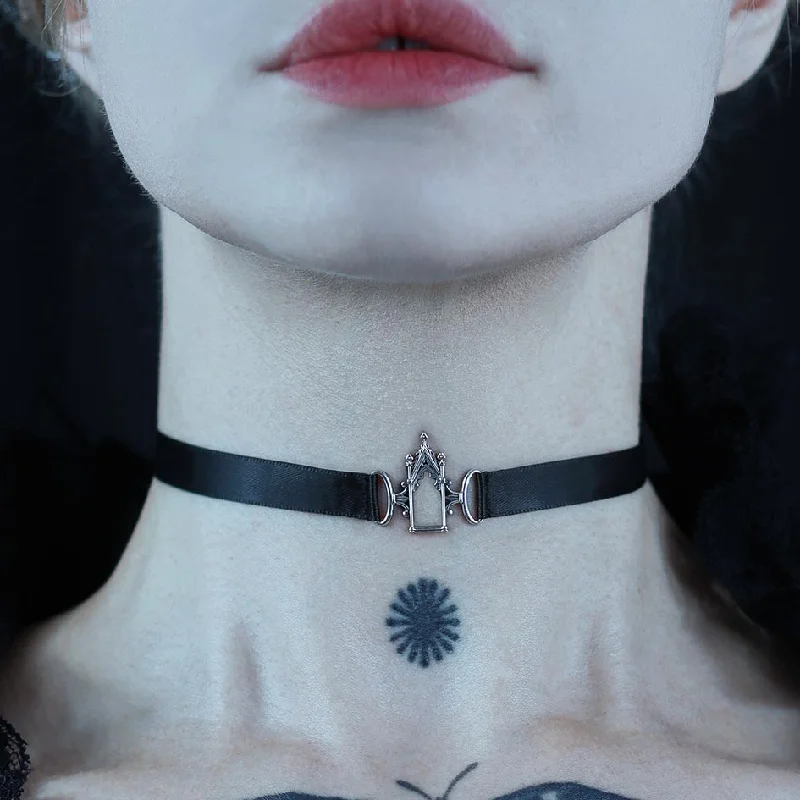 Lush agate necklace-LENORE. Gothic Arch Window Satin Choker - Silver