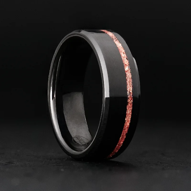 Vintage-edge ring-Rose Gold Leaf Ring on Black Ceramic | Offset Inlay