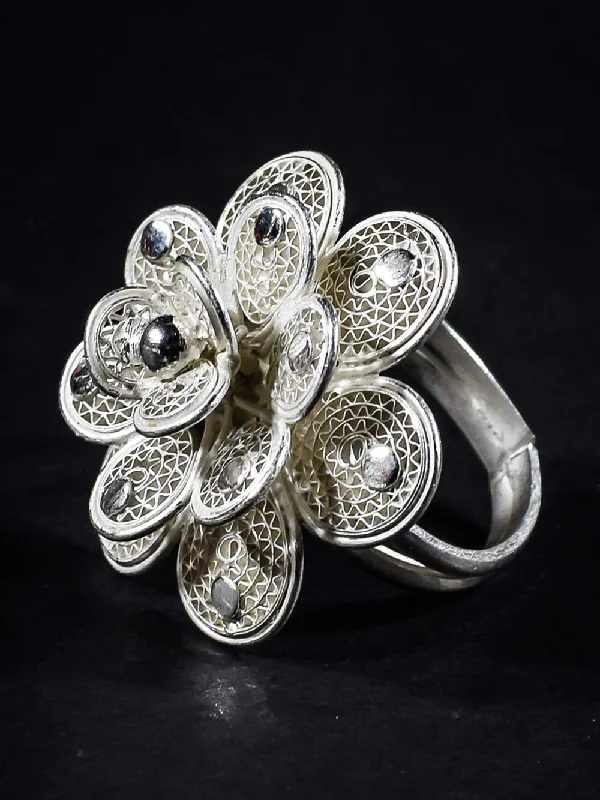 Curving band ring-Classic Floral