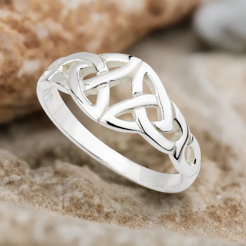 Linked knot ring-Sterling Silver Trinity Knot Ring